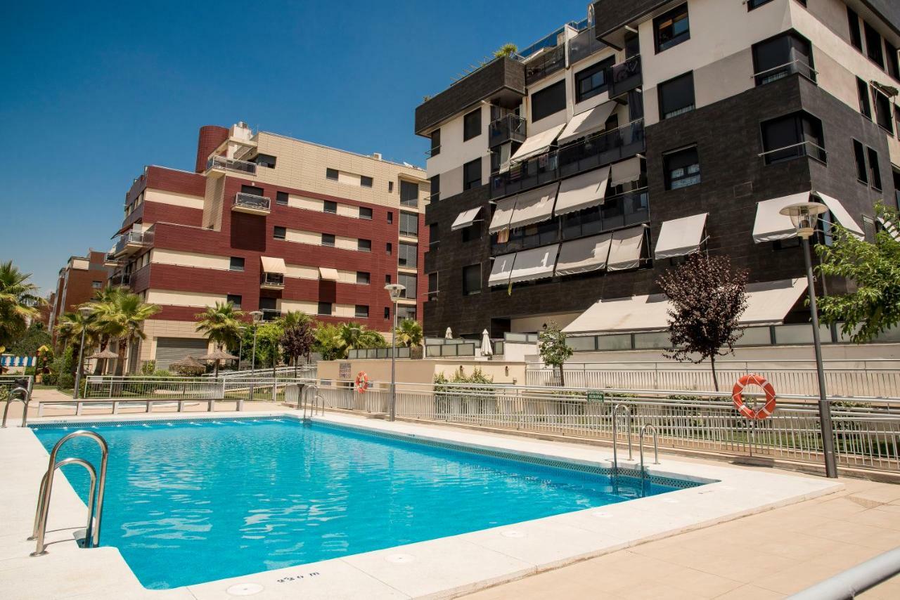 Апартаменты Enjoygranada Lujo Piscina Y Parking Экстерьер фото