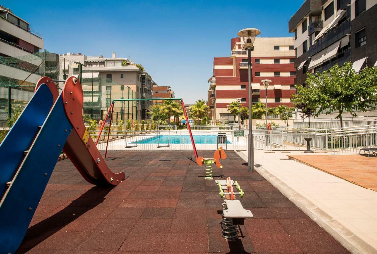 Апартаменты Enjoygranada Lujo Piscina Y Parking Экстерьер фото